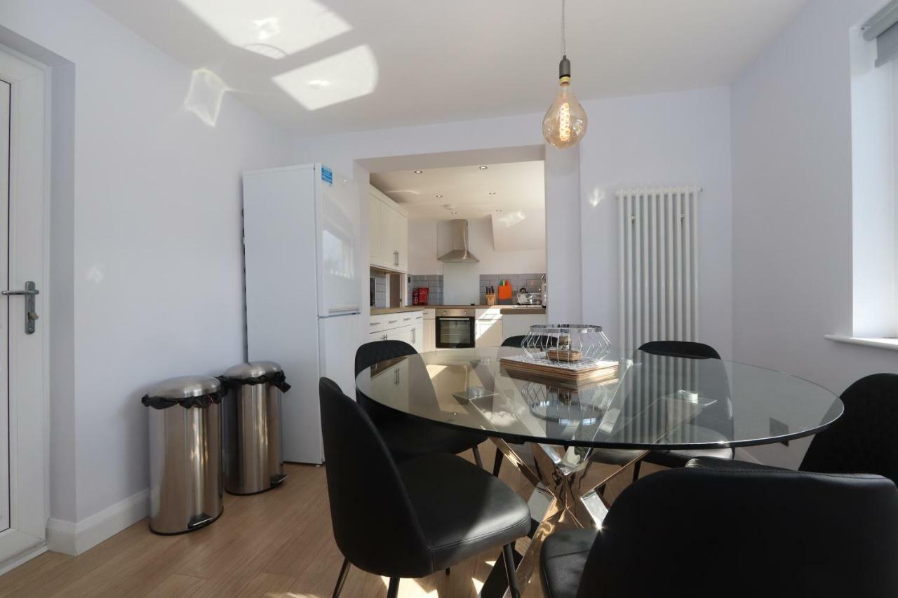 Dunfermline - Luxury 3 Bedroom 2 Bathroom Detached House With Garden Екстериор снимка