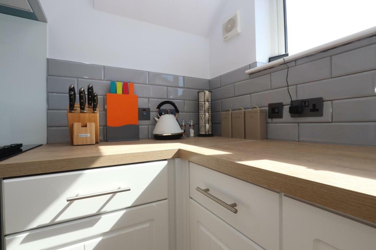 Dunfermline - Luxury 3 Bedroom 2 Bathroom Detached House With Garden Екстериор снимка