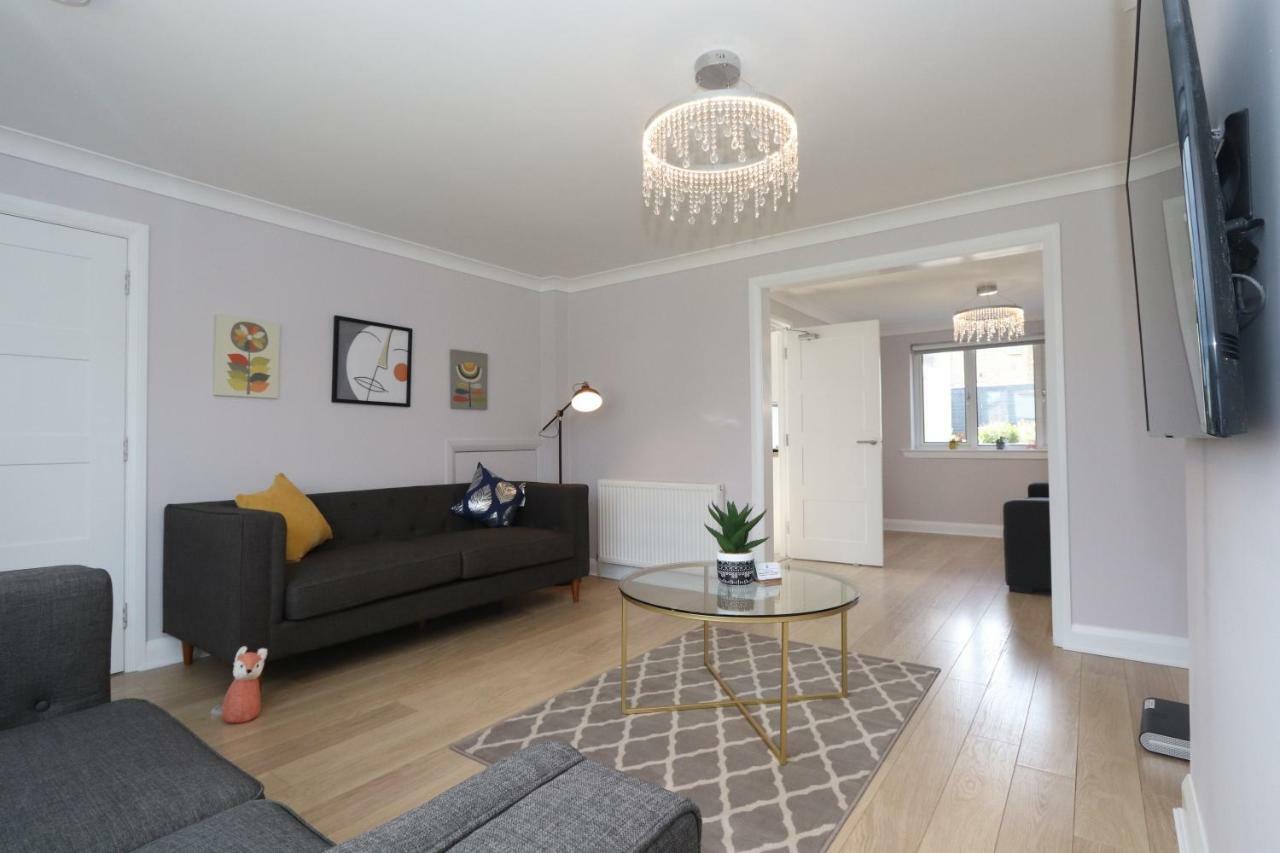 Dunfermline - Luxury 3 Bedroom 2 Bathroom Detached House With Garden Екстериор снимка