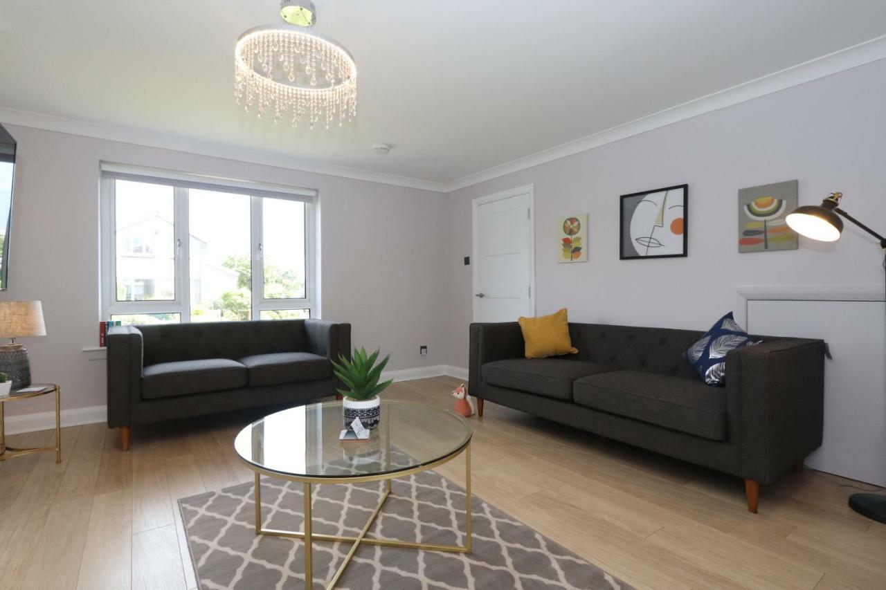 Dunfermline - Luxury 3 Bedroom 2 Bathroom Detached House With Garden Екстериор снимка