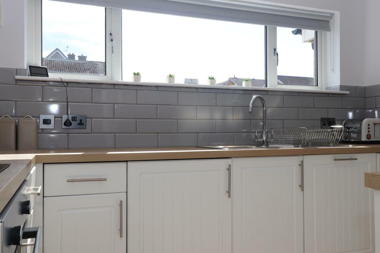 Dunfermline - Luxury 3 Bedroom 2 Bathroom Detached House With Garden Екстериор снимка
